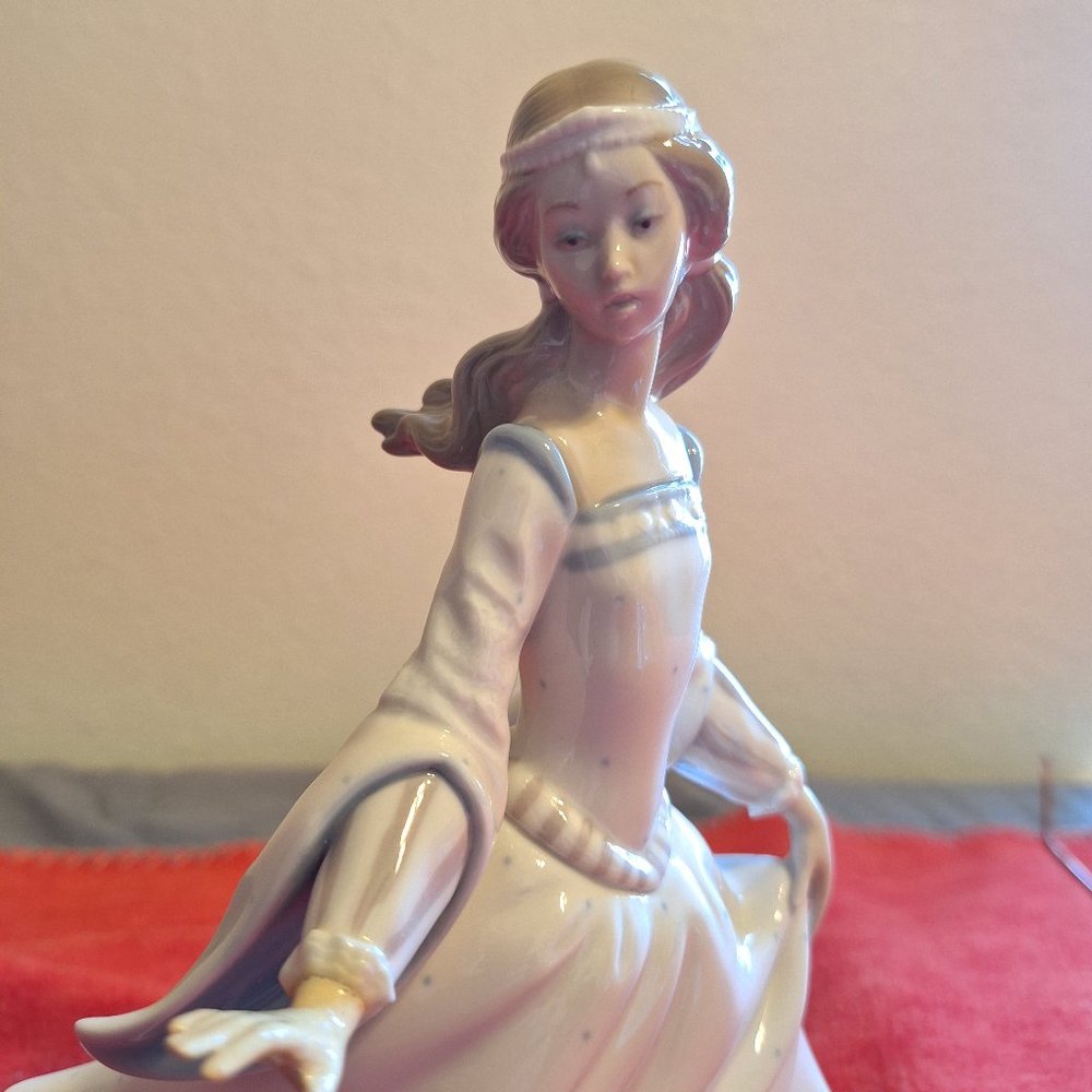 lladro